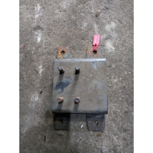 Проставка заднего полукрыла Renault Magnum (442), 