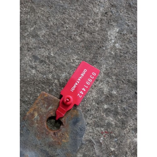 Проставка заднего полукрыла Renault Magnum (442), -1