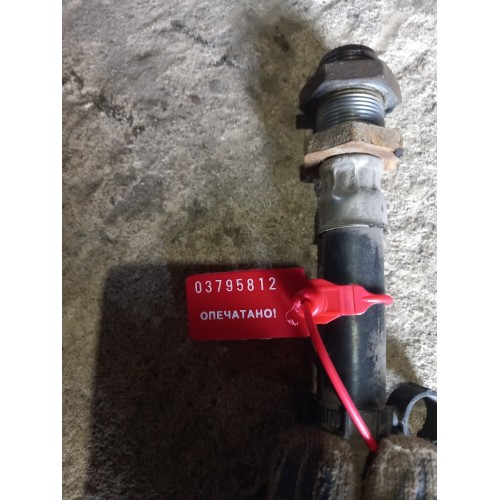 Трубка топливная DAF XF105 460 901647 с клапаном толстая (812), 1747813-1