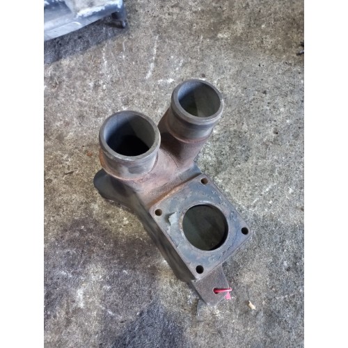 Корпус термостата Renault Magnum MACK (986), 5010437129