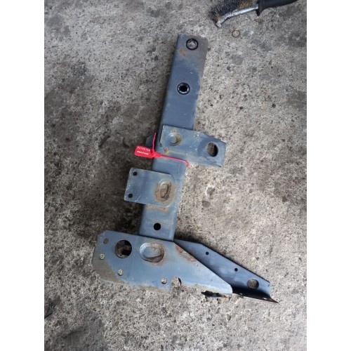 Кронштейн переднего крыла DAF 105 XF 460 914766 LH (756), 