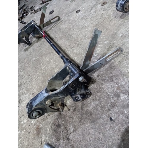 Торсион кабины Renault Magnum DXI в сборе (606), 5010629417-1