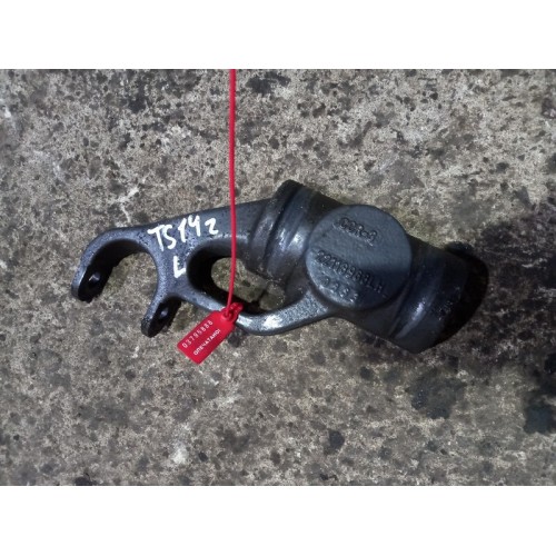 Кронштейн переднего амортизатора Renault TS нижний LH (888), 22118968