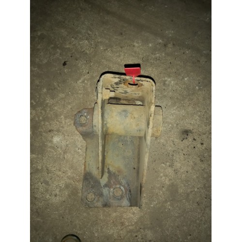 Кронштейн усилителя бампера Renault Magnum MACK RH (675), 