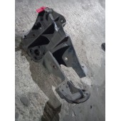 Кронштейн передней рессоры Renault Magnum DXI RH (650)