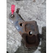 Кронштейн переднего амортизатора Renault Premium DCI Magnum/MACK RH (045)