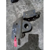 Кронштейн радиатора Renault Magnum MACK (058)