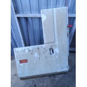 Дверца Renault Magnum Mack500 133575 боковая деф. RH (832)