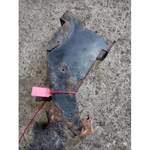 Кронштейн солнцезащитного козырька Renault MACK (260)*, -4