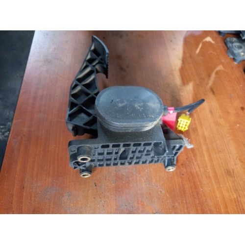 Педаль газа Mercedes Actros (647), 9413000104-2