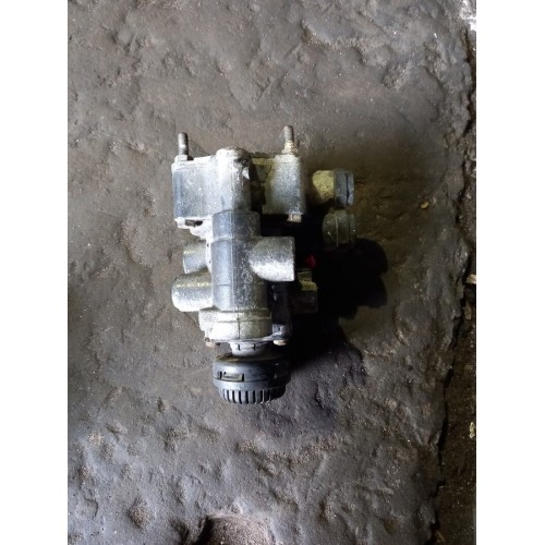 Кран управления тормозами прицепа MAN TGX 124749 механ. (638), 81523016189-2