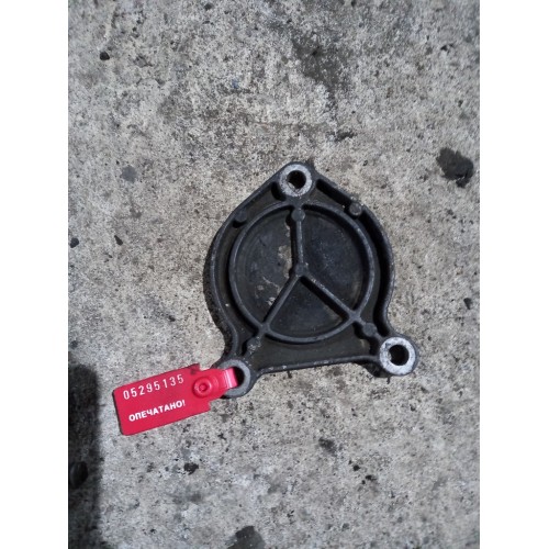 Крышка плиты двигателя Renault/Volvo (135), 20700766