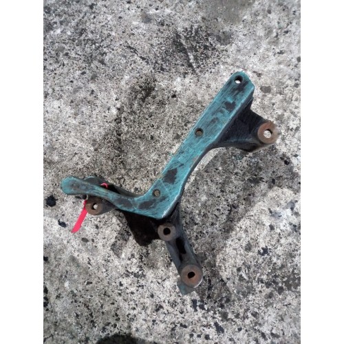 Кронштейн генератора Volvo D12А (049), 1676335-2