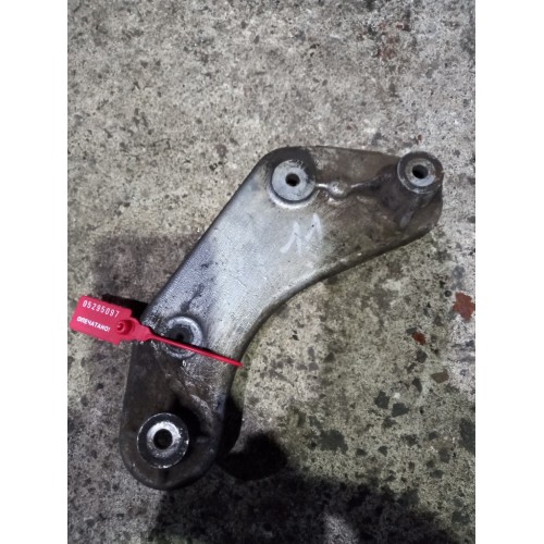 Кронштейн патрубка интеркулера Renault DXI 11 (097), 5010514913