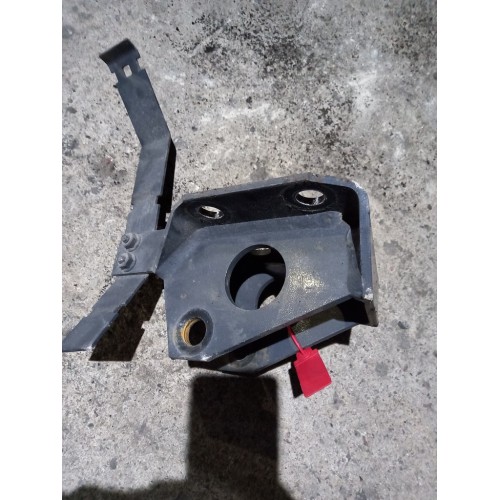 Кронштейн тяги заднего стабилизатора DAF XF 105 460 914776 LH (635), 1629924-3