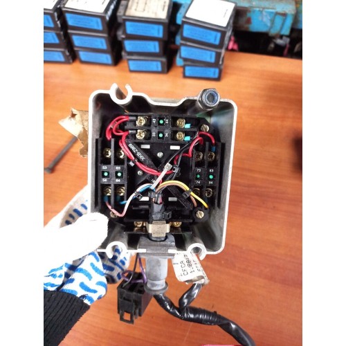 Джойстик управления АКПП Scania (463), 1381993-4