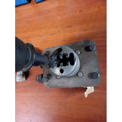 Джойстик управления АКПП Scania (463), 1381993-5