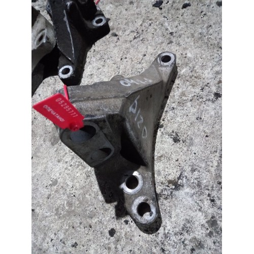 Кронштейн двигателя Volvo D12D задний LH (777), 20505048-1