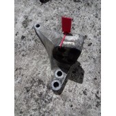 Кронштейн двигателя Volvo D12А RH (829)