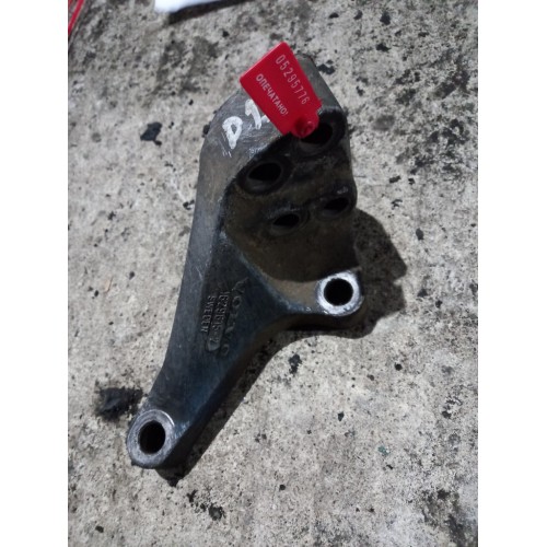 Кронштейн двигателя Volvo D12А LH деф. (776), 1629615-3