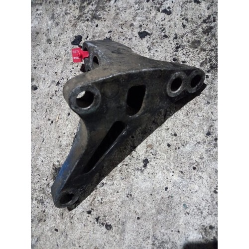 Кронштейн двигателя Volvo D12А LH деф. (776), 1629615-1