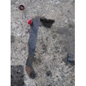 Кронштейн тяги пыльника двигателя DAF 105 460 864727 RH (677)