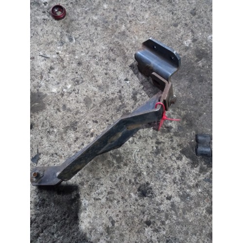 Кронштейн тяги пыльника двигателя DAF 105 460 864727 RH (677), -2