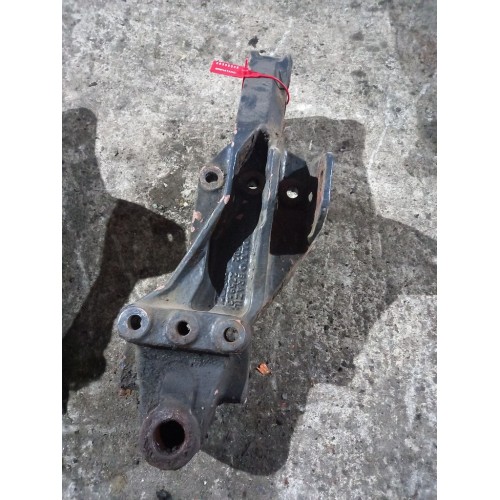 Кронштейн передней рессоры Volvo FH задний винтовой RH (035), 3172502