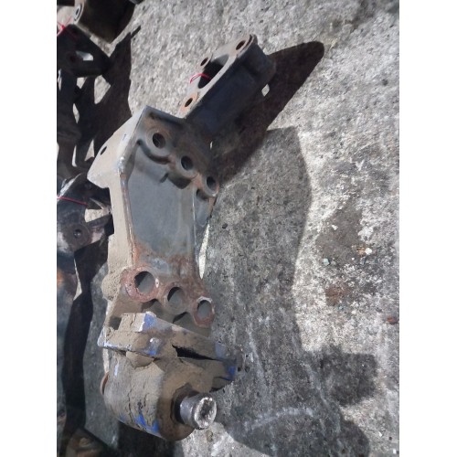 Кронштейн передней рессоры Volvo FH задний винтовой RH (034), 3172502-1