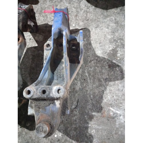 Кронштейн передней рессоры Volvo FH задний винтовой RH (034), 3172502-3