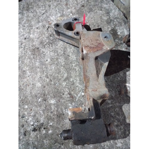 Кронштейн передней рессоры Volvo FH задний винтовой LH (032), 3172500-3