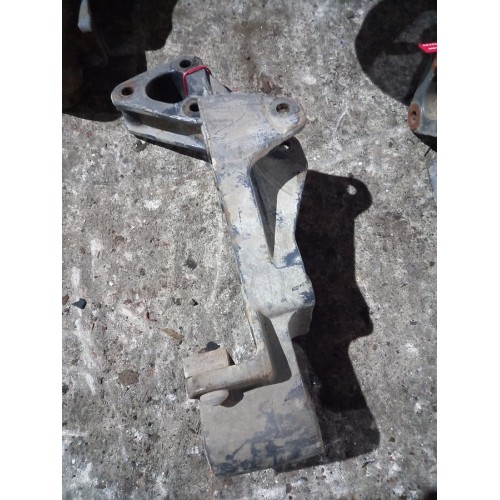 Кронштейн передней рессоры Volvo FH 12/13 задний под болт LH (030), 21046172-3