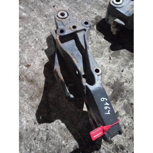 Кронштейн передней рессоры Volvo FH 12/13 задний под болт RH (029), 21046164