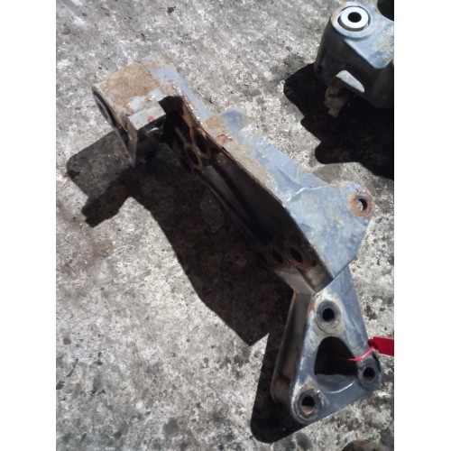 Кронштейн передней рессоры Volvo FH 12/13 задний под болт RH (029), 21046164-2