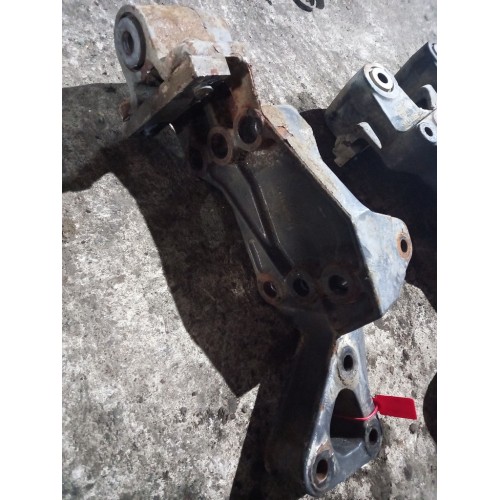 Кронштейн передней рессоры Volvo FH 12/13 задний под болт RH (029), 21046164-1