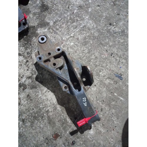 Кронштейн передней рессоры Volvo FH 12/13 задний под болт LH (025), 20467739