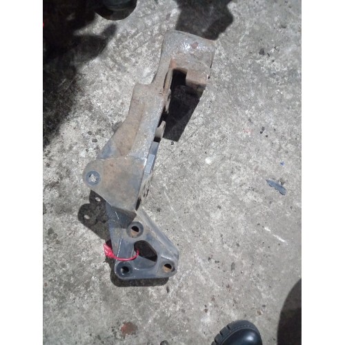 Кронштейн передней рессоры Volvo FH 12/13 задний под болт LH (025), 20467739-3