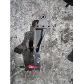 Кронштейн передней рессоры Volvo FH 12/13 задний под болт RH (022)