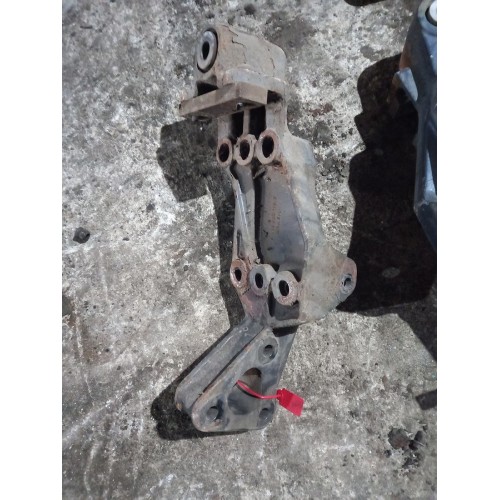 Кронштейн передней рессоры Volvo FH 12/13 задний под болт RH (022), 20580568-1