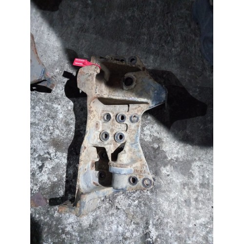 Кронштейн буксировочного крюка Volvo FH 12 RH (096), 20428257