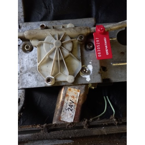 Стеклоподъемник Renault Premium LH с деф. (с мотором в сборе) (297), -1