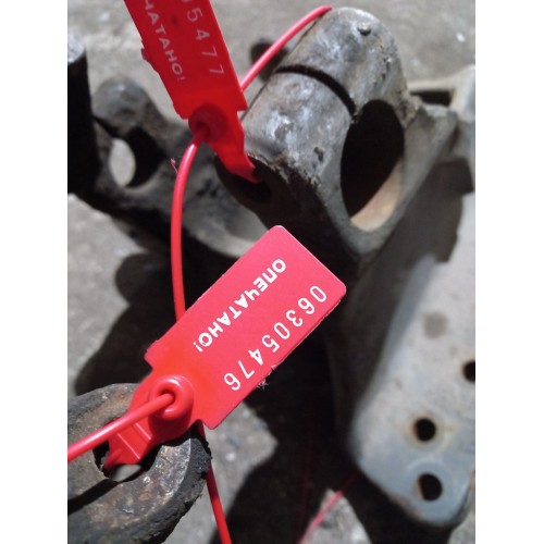 Кронштейн передней рессоры Volvo передний RH (476), 3197814-1