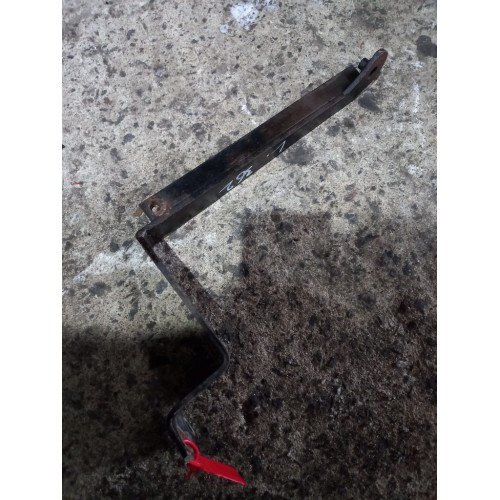 Кронштейн тяги пыльника двигателя DAF 95 547875 LH (505), 