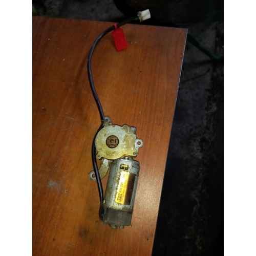 Моторчик люка Mercedes Actros (135), -1