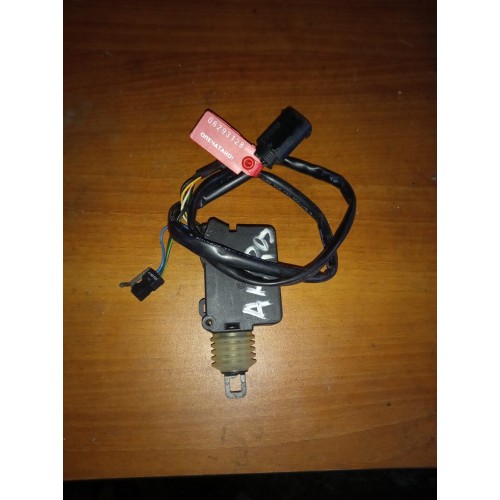 Доводчик замка двери Mercedes (128), 