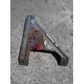 Кронштейн бампера Volvo RH (550)