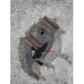 Кронштейн переднего амортизатора Volvo FH 12 нижний LH (576)