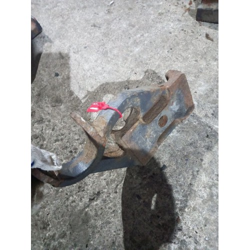 Кронштейн переднего амортизатора Volvo FH 12 нижний LH (591), 20703964-1