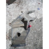 Кронштейн переднего амортизатора Volvo FH 12 нижний RH (598)