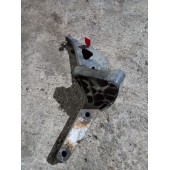 Кронштейн усилителя бампера/кронштейн подножки Mercedes Actros MP2 RH (668)